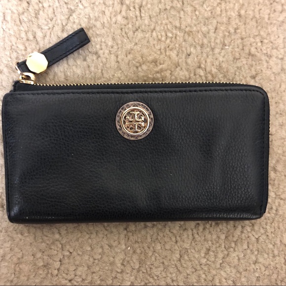 Tory Burch Handbags - Tory Burch Wallet